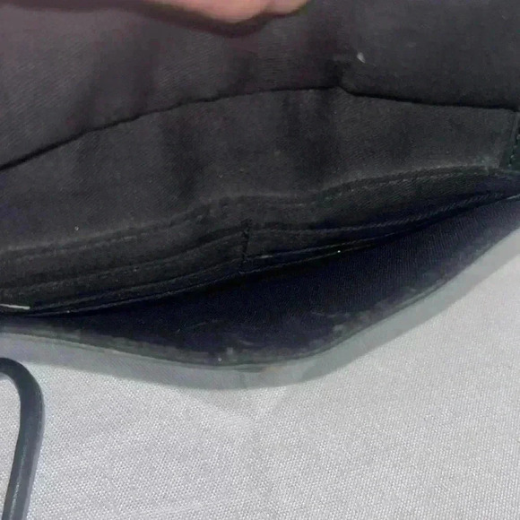 FOSSIL Vtg 90's Black Leather Small Crossbody WALLET ID INSIDE Bag Tote Purse - Picture 3 of 9